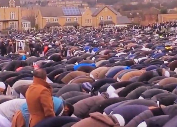 In Islamised UK town diversity has completely disappeared as almost all inhabitants are Muslim